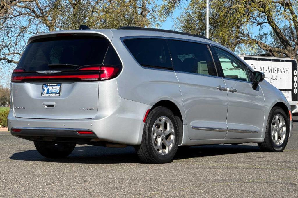 used 2023 Chrysler Pacifica car, priced at $32,698