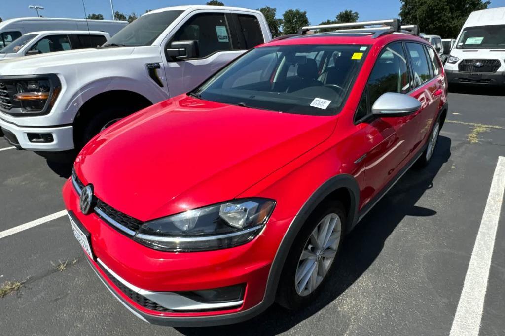 used 2018 Volkswagen Golf Alltrack car, priced at $23,995