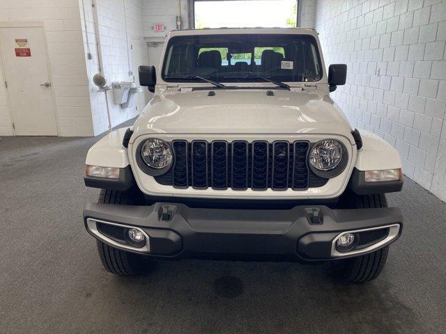 new 2024 Jeep Gladiator car, priced at $39,460