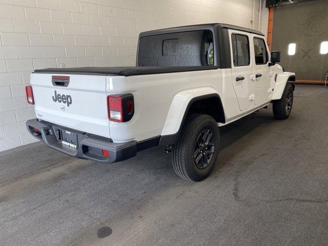 new 2024 Jeep Gladiator car, priced at $39,460