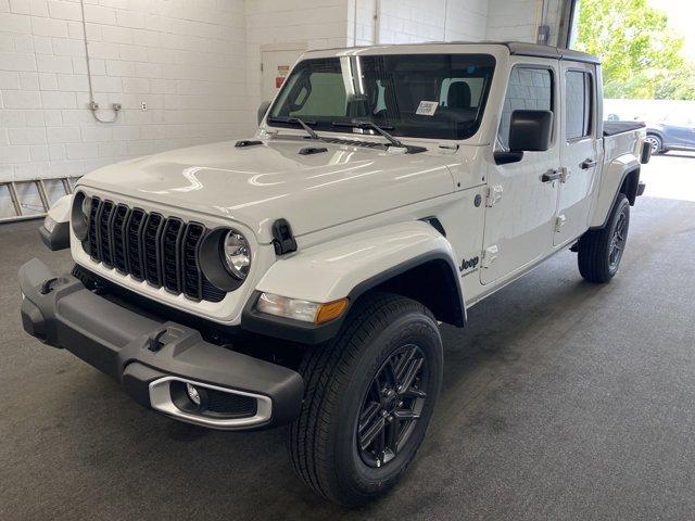 new 2024 Jeep Gladiator car, priced at $39,460