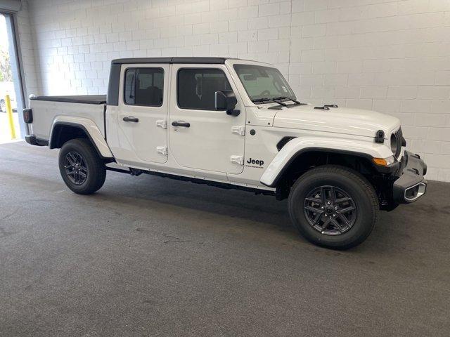 new 2024 Jeep Gladiator car, priced at $39,460