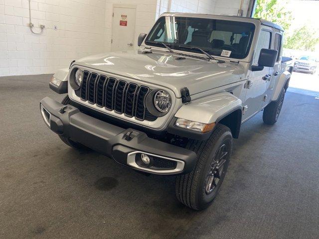 new 2024 Jeep Gladiator car, priced at $40,437