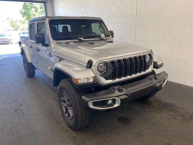 new 2024 Jeep Gladiator car, priced at $40,437