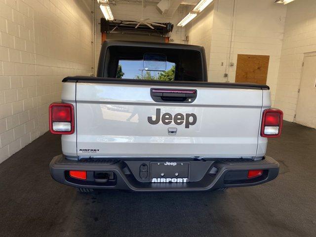 new 2024 Jeep Gladiator car, priced at $40,437