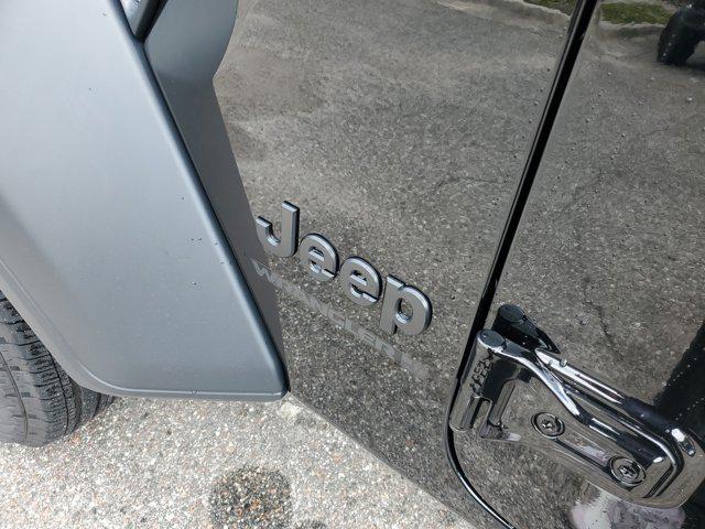 new 2025 Jeep Wrangler car, priced at $42,946