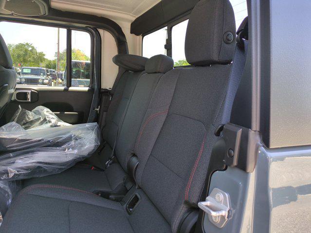 new 2025 Jeep Gladiator car, priced at $45,578