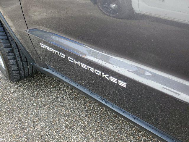 used 2015 Jeep Grand Cherokee car, priced at $14,754