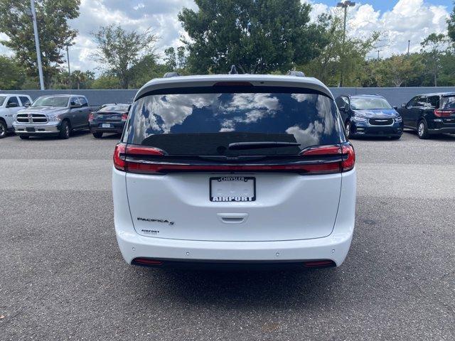 new 2024 Chrysler Pacifica car, priced at $35,969