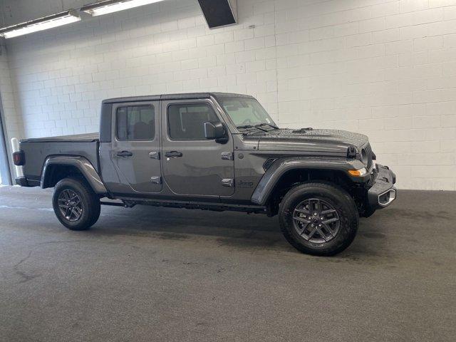 new 2024 Jeep Gladiator car, priced at $40,437