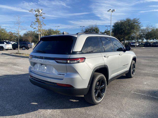 new 2025 Jeep Grand Cherokee car, priced at $43,997