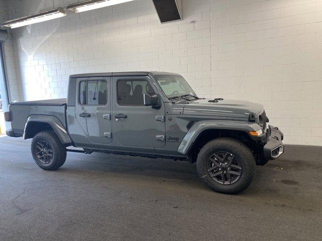 new 2024 Jeep Gladiator car, priced at $44,484