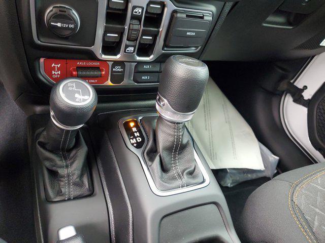 new 2025 Jeep Gladiator car, priced at $43,674