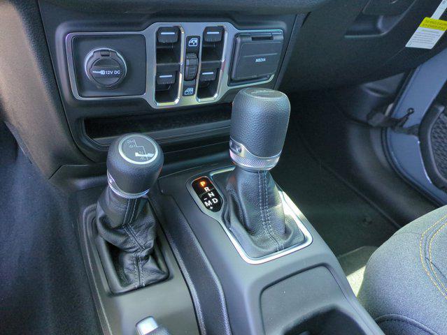 new 2025 Jeep Gladiator car, priced at $40,244