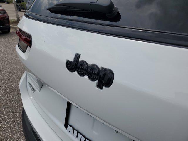 new 2025 Jeep Grand Cherokee L car, priced at $37,672
