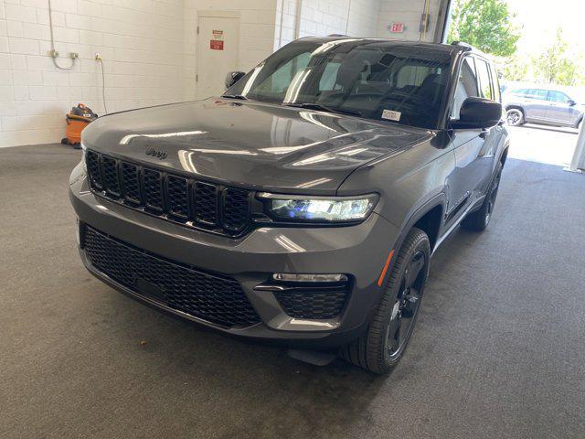 new 2024 Jeep Grand Cherokee car, priced at $45,921