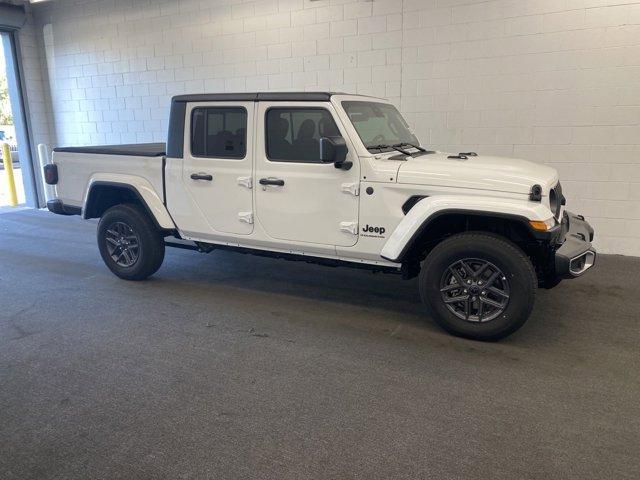 new 2024 Jeep Gladiator car, priced at $39,460