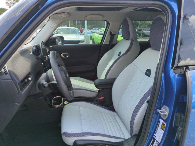 used 2025 MINI Hardtop car, priced at $31,592