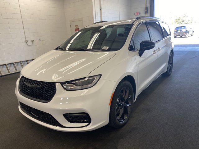 new 2024 Chrysler Pacifica car, priced at $38,412