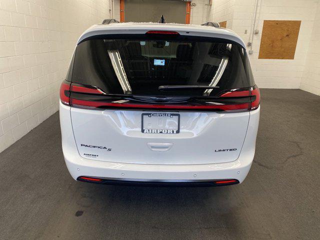 new 2024 Chrysler Pacifica car, priced at $45,587