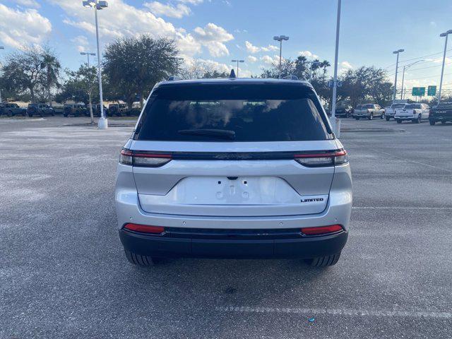 new 2025 Jeep Grand Cherokee car, priced at $45,017