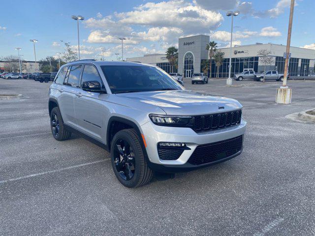 new 2025 Jeep Grand Cherokee car, priced at $45,017