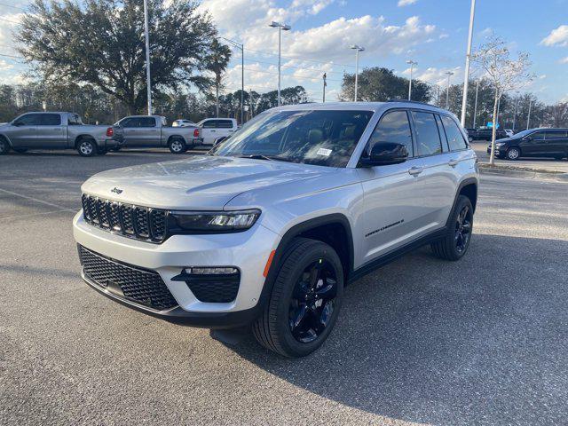 new 2025 Jeep Grand Cherokee car, priced at $45,017