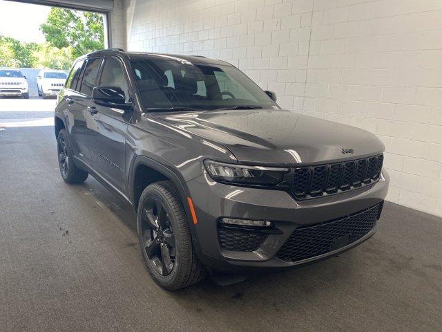 new 2024 Jeep Grand Cherokee car, priced at $45,921