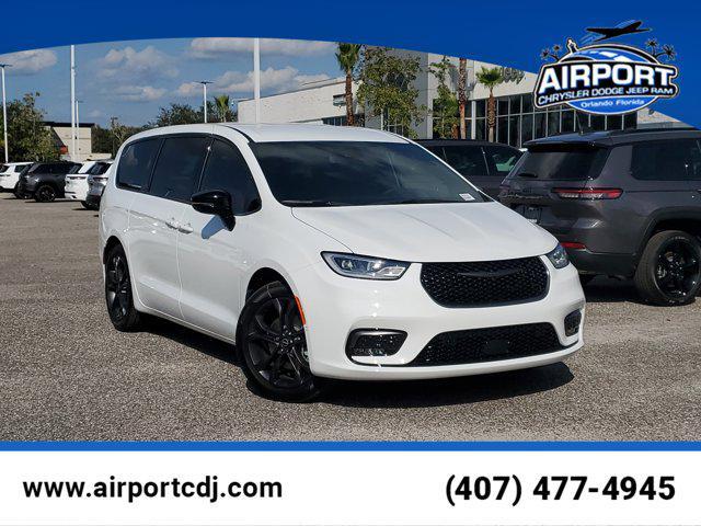 new 2026 Chrysler Pacifica car, priced at $35,112