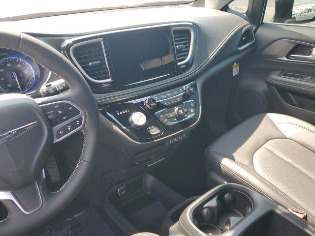 new 2025 Chrysler Pacifica car, priced at $50,370