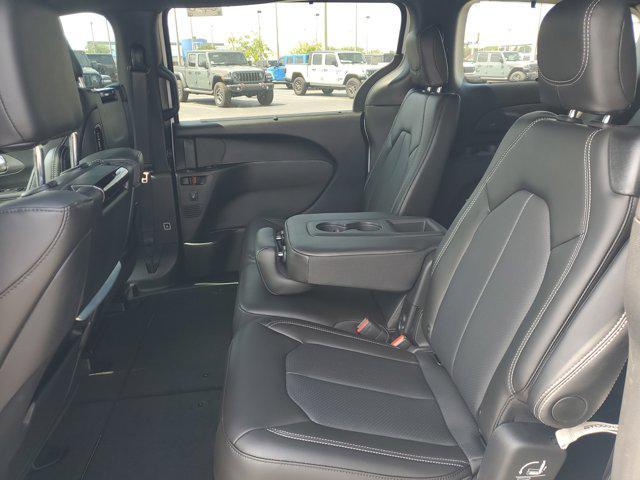 new 2025 Chrysler Pacifica car, priced at $50,370