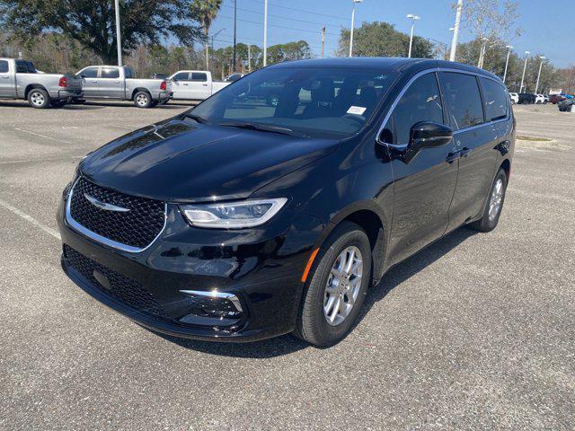 new 2025 Chrysler Pacifica car, priced at $34,097