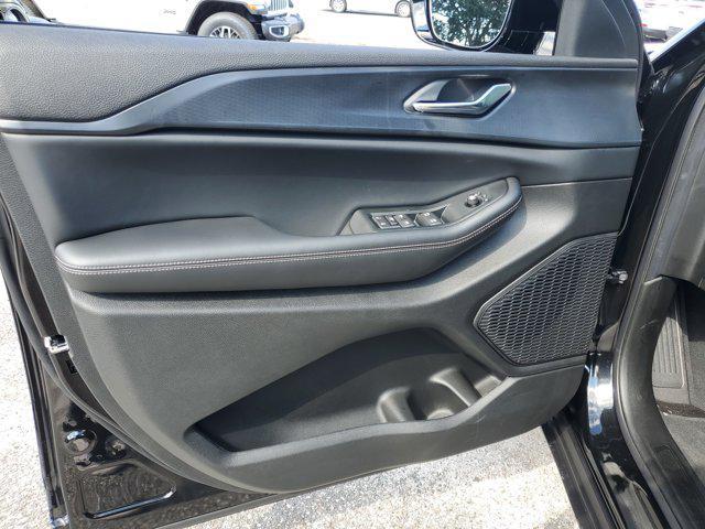 new 2025 Jeep Grand Cherokee car, priced at $36,023