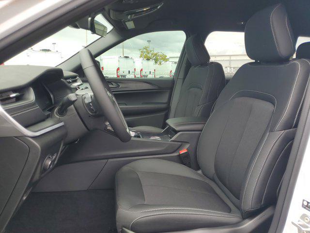 new 2025 Jeep Grand Cherokee car, priced at $34,464