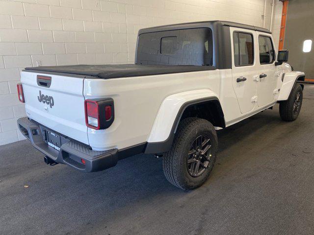 new 2024 Jeep Gladiator car, priced at $45,292