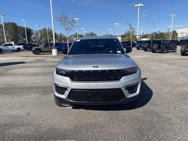 new 2025 Jeep Grand Cherokee car, priced at $40,476