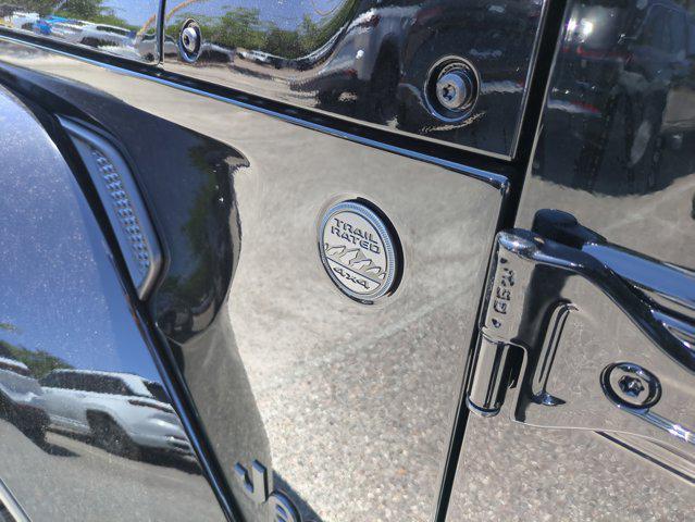 new 2025 Jeep Gladiator car, priced at $39,898