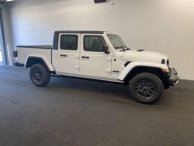 new 2024 Jeep Gladiator car, priced at $42,107