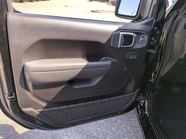 new 2025 Jeep Gladiator car, priced at $40,060