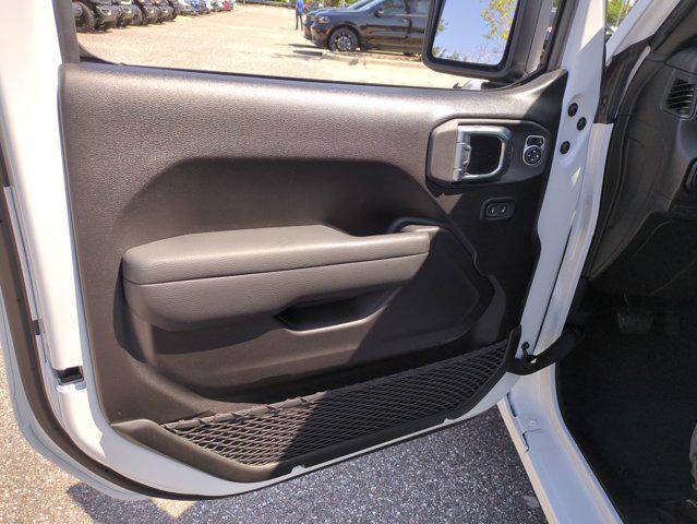 new 2025 Jeep Gladiator car, priced at $39,524