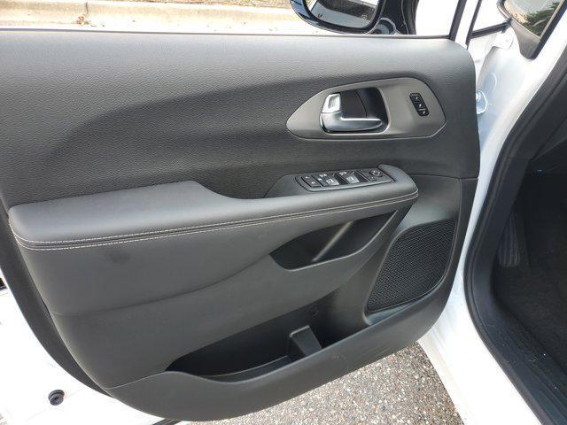 new 2026 Chrysler Pacifica car, priced at $35,456