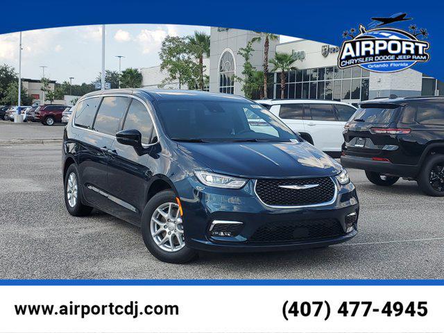 new 2025 Chrysler Pacifica car, priced at $37,265