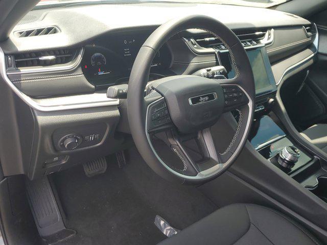 new 2025 Jeep Grand Cherokee L car, priced at $39,075