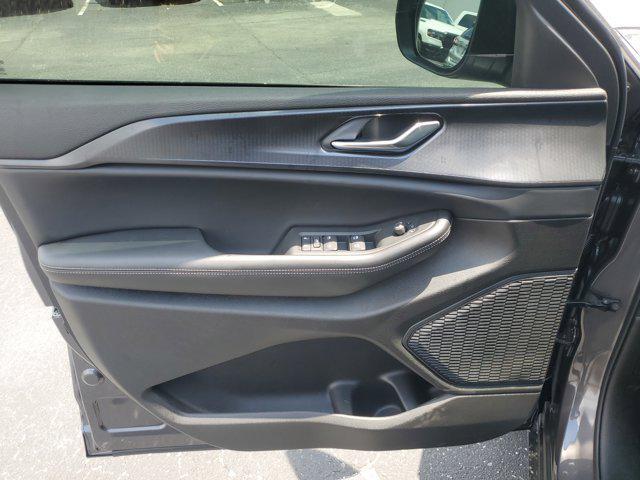 new 2025 Jeep Grand Cherokee L car, priced at $39,075