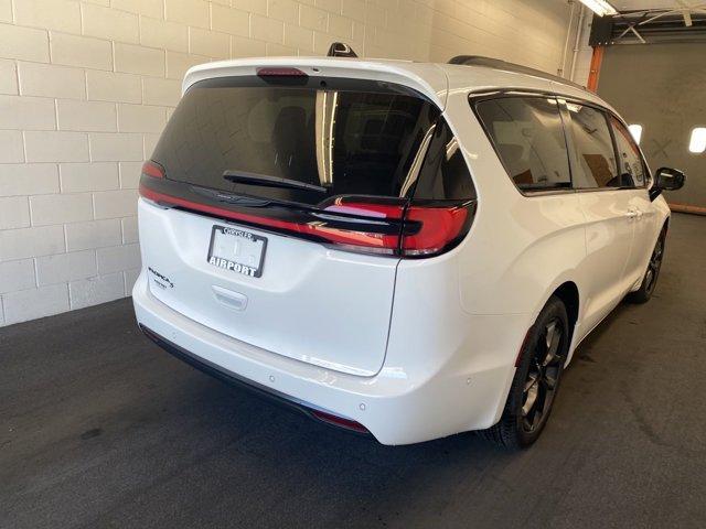 new 2024 Chrysler Pacifica car, priced at $35,510