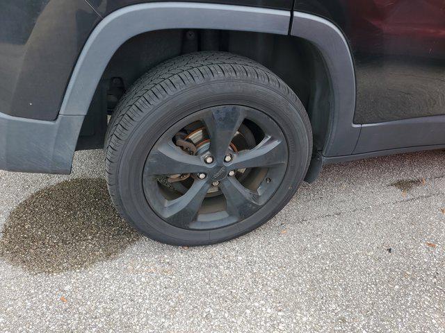 used 2015 Jeep Cherokee car, priced at $6,450