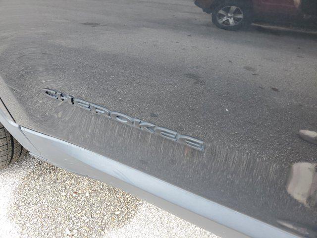 used 2015 Jeep Cherokee car, priced at $6,450