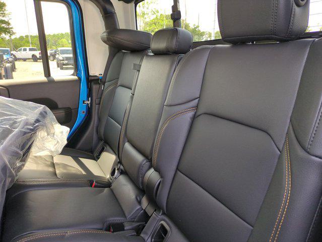 new 2025 Jeep Gladiator car, priced at $42,147