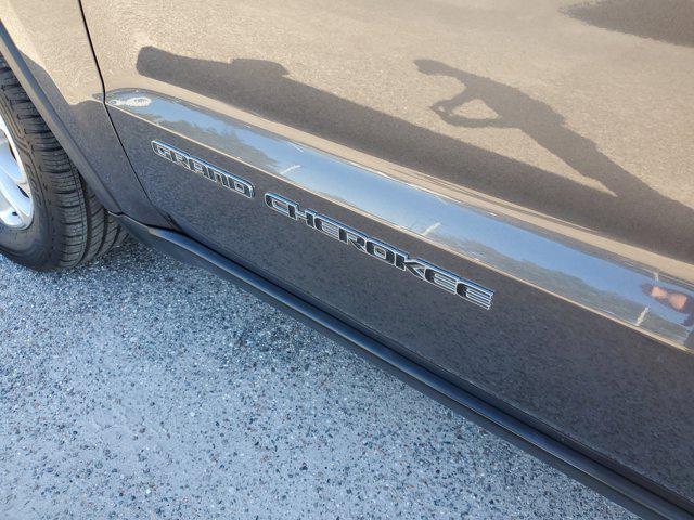 used 2021 Jeep Grand Cherokee car, priced at $17,905