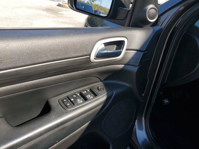 used 2021 Jeep Grand Cherokee car, priced at $17,905